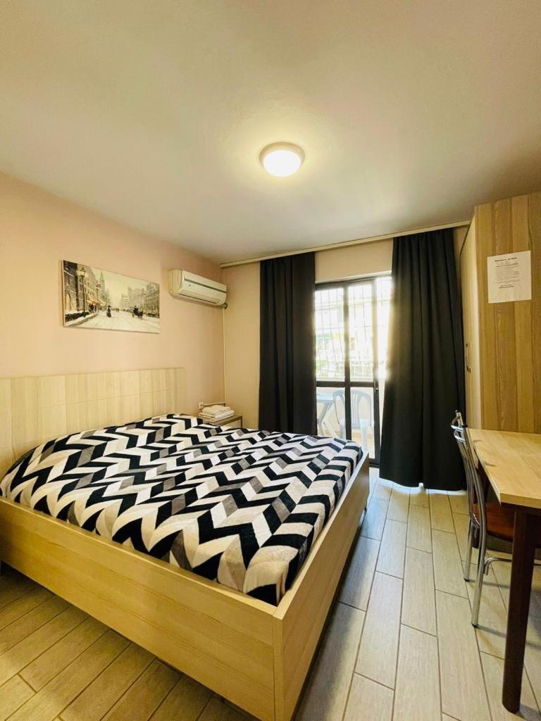 Urban Life Tirana- Economy Rooms Dış mekan fotoğraf